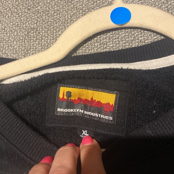 Brooklyn industries Brooklyn men’s XL black long sleeve sweater signs on wash - Picture 3 of 3